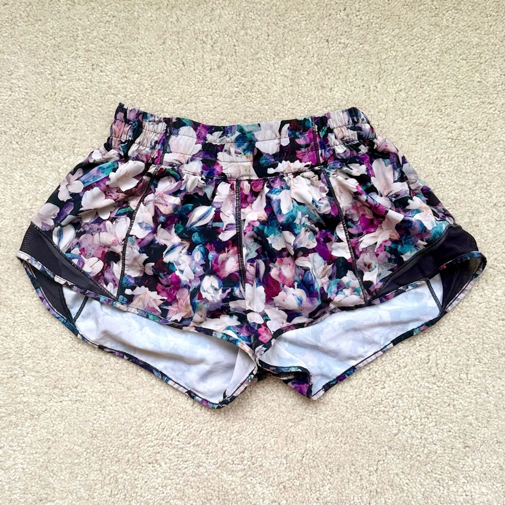 Lululemon Hotty Hot Low-Rise Lined Floral Shorts
